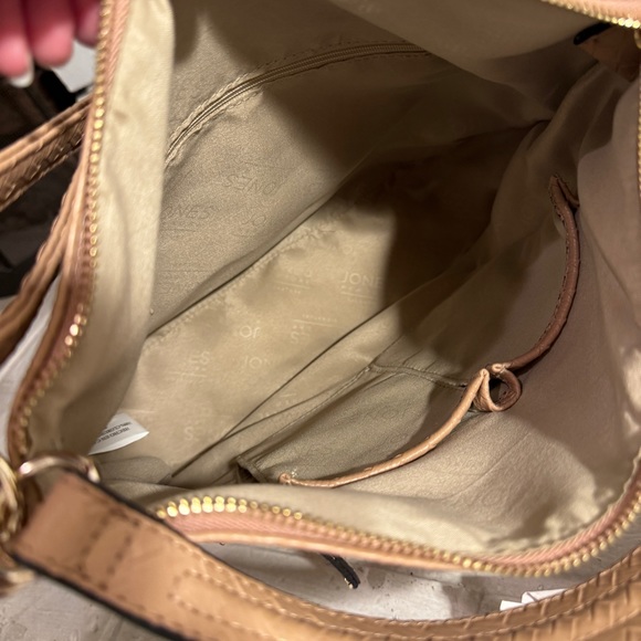 NWT Jones New York medium/large Purse in French Latte color - Picture 8 of 12